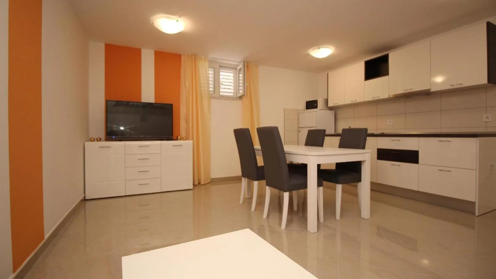 Gemuetliche Ferienwohnung In Baska Mit Gemeinsamem Pool Und Grill Apartment Baska (Krk)