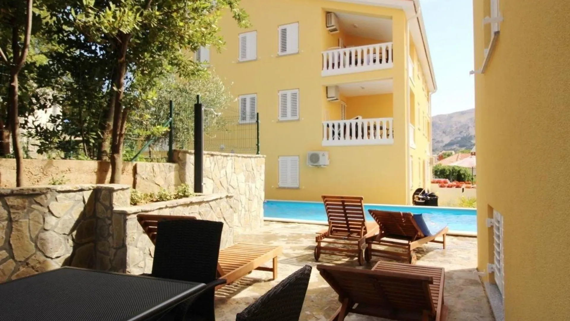 Gemuetliche Ferienwohnung In Baska Mit Gemeinsamem Pool Und Grill 0*, Baska (Krk) Croatia