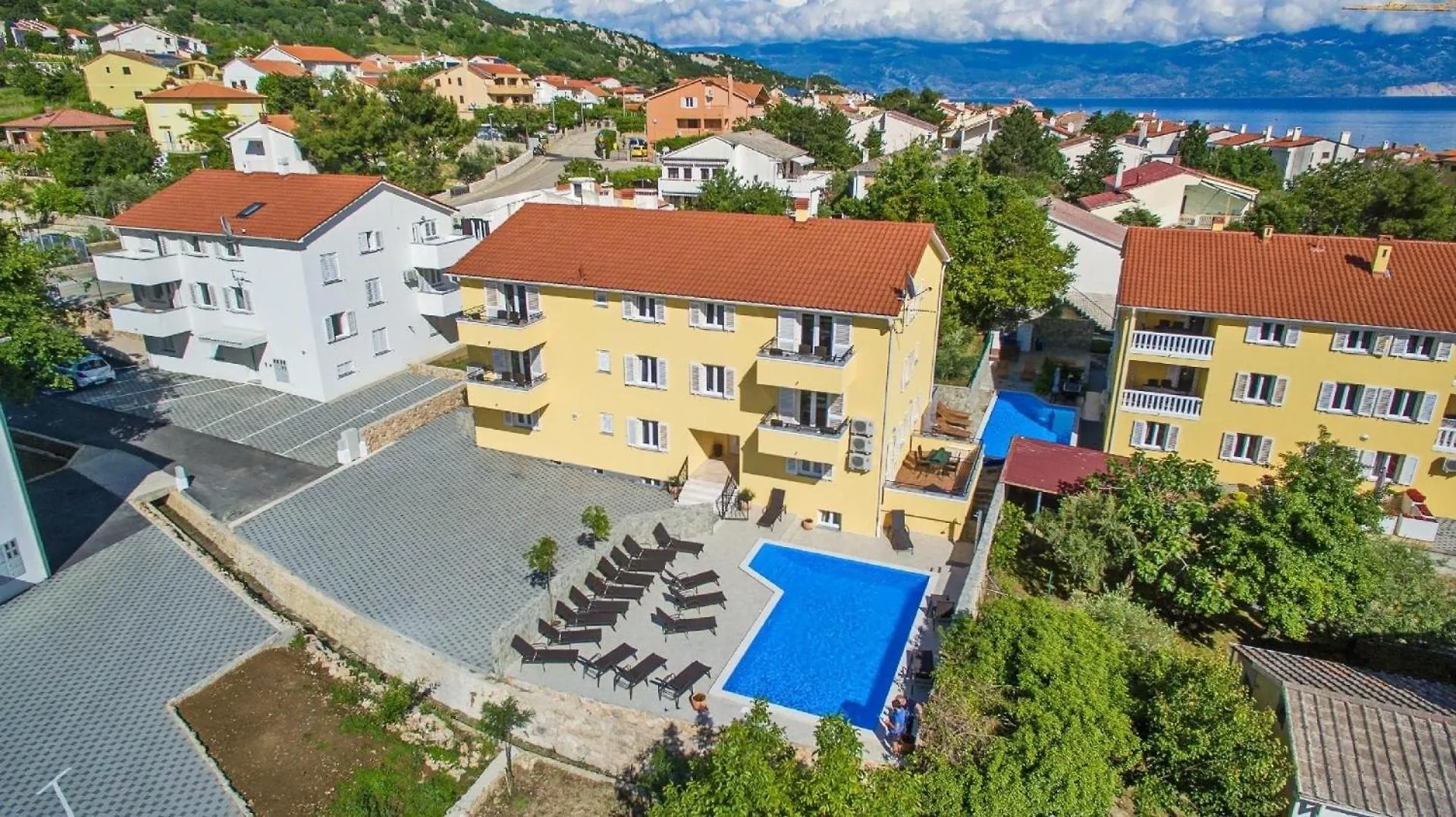 Gemuetliche Ferienwohnung In Baska Mit Gemeinsamem Pool Und Grill Baska (Krk)